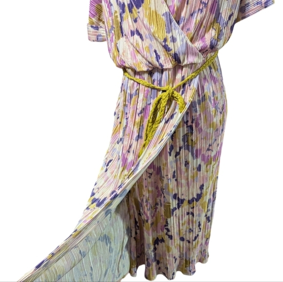 Madison+ Hudson Pink/Gold/Purple Floral Midi Faux Wrap Dress with Dolman Sleeves - Picture 6 of 12